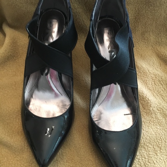 DKNYC black patent/suede pumps - Picture 2 of 6